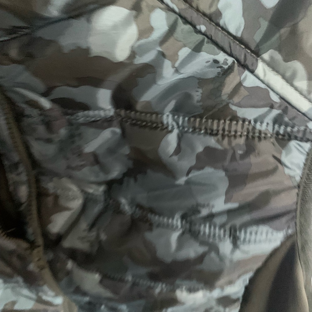 Avia Camouflage Puffer Vest - Picture 2 of 4
